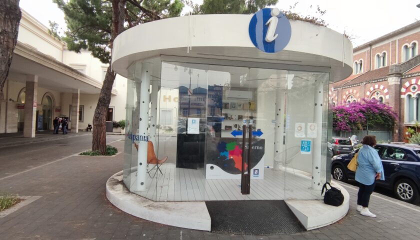 Nuovi infopoint nelle zone di arrivo dei turisti a Salerno