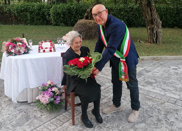 Sassano festeggia i 100 anni di nonna Giustina