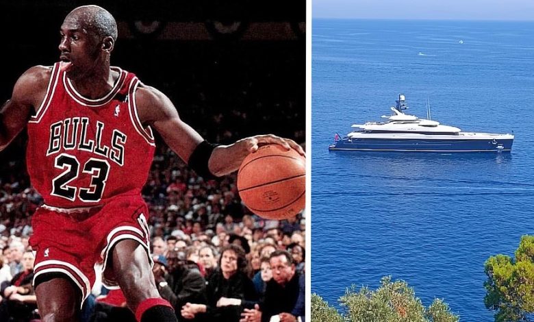 Michael Jordan avvistato in costiera amalfitana con il suo Yacht