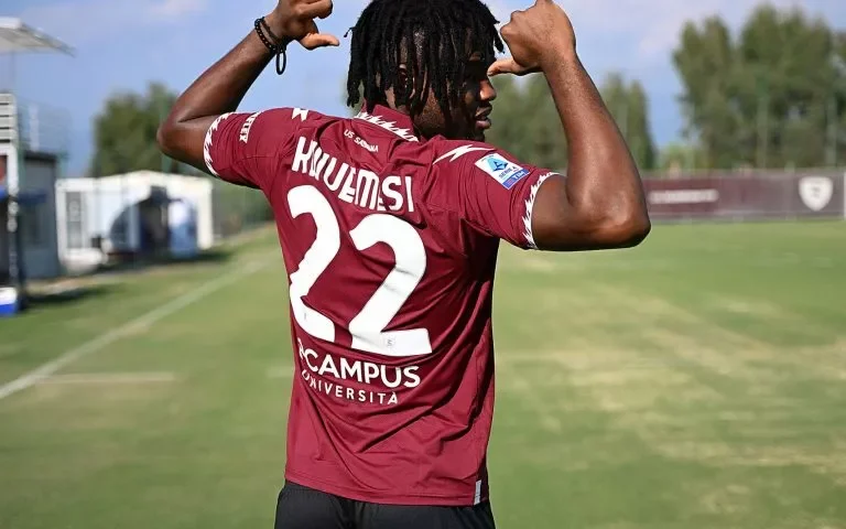 IKWUEMESI È UN NUOVO GIOCATORE DELLA SALERNITANA: DARÒ TUTTO ME STESSO PER QUESTA SQUADRA