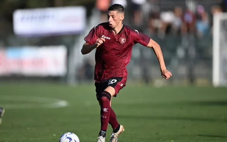 Salernitana, primo contratto da professionista per Andrea Sfait