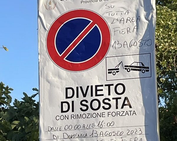 Santa Maria di Castellabate, paga l’abbonamento per il parcheggio ma c’è il divieto di sosta per fiera