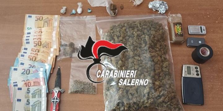 Mercato San Severino, scoperto con mezzo chilo di droga: arrestato 24enne