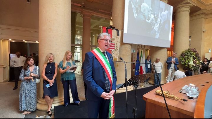 Ravello. Il sindaco Vuilleumier alla cerimonia di commiato per il professore De Masi