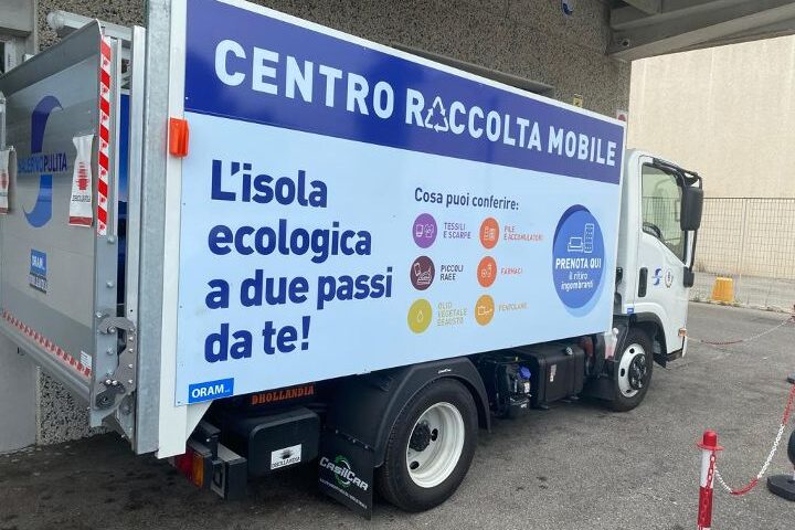 SALERNO, IL SABATO MATTINA RITORNA L’ISOLA ECOLOGICA ITINERANTE