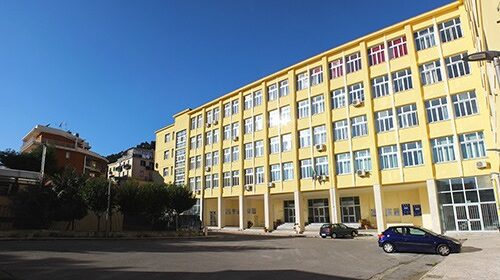 Salerno, aule occupate: gli studenti del Genovesi/Da Vinci protestano