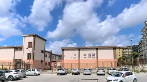 Eboli, scuola cambia uscita. I genitori: è  pericolosa