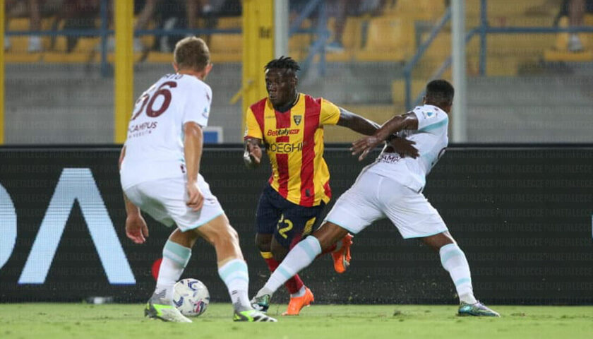 Disco rosso a Lecce per la Salernitana