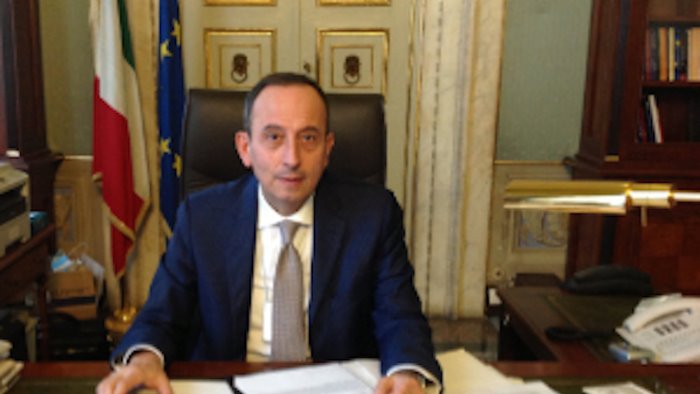 Francesco Esposito nuovo prefetto di Salerno