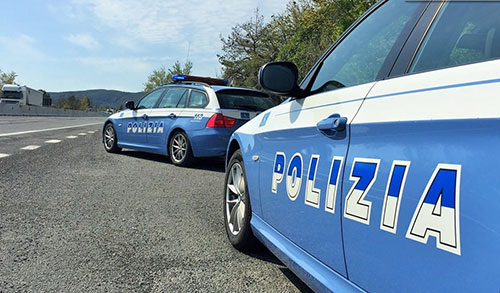 In autostrada con quasi due chili di droga, arrestato dalla Polizia Stradale di Angri