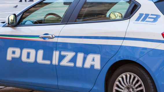 Ruba 22 telefonini a Rieti, arrestato a Salerno