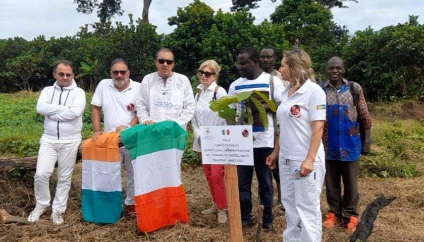 Castellabate, il Comune dona piantagione di cacao alle famiglie povere della Costa d’Avorio