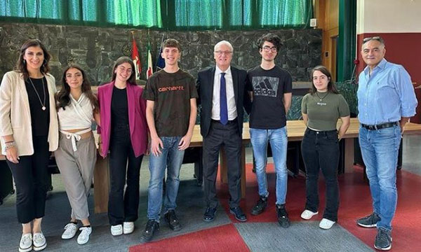 Baronissi, viaggio premio a Praga per 5 studenti diplomati