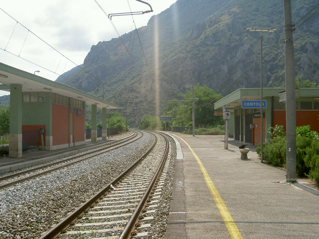 Linea Battipaglia-Sapri dopo lo svio carri merci a Centola. Ferrante (Mit), Monitoro situazione, contatti con Rfi