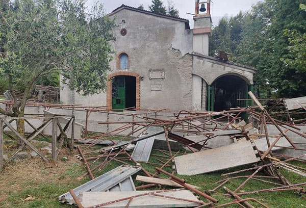 Salerno, vandali al Santuario Montestella,