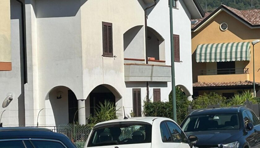 Vallo, colpisce la moglie con il machete. Anestesista in stato di fermo nel reparto di Psichiatria del San Luca