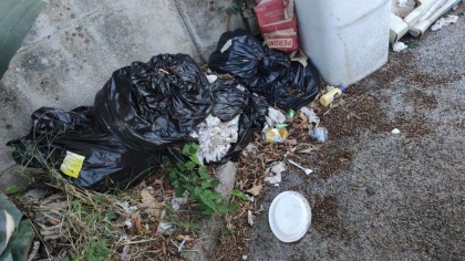 Baronissi, rifiuti abbandonati in via Nufilo: individuato il responsabile