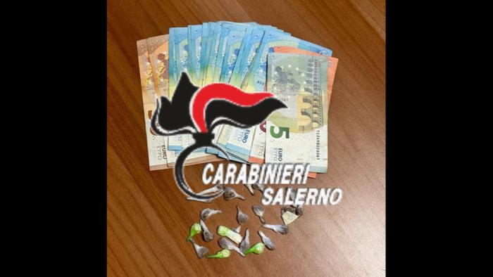 Sorpreso con eroina, crack e 500 euro in contanti: arrestato uomo a Giffoni Sei Casali