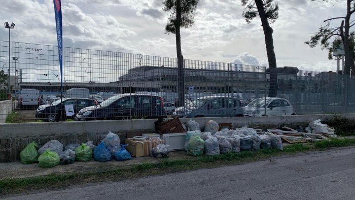 Salerno, clean up  a Fuorni: raccolti 7 quintali di rifiuti