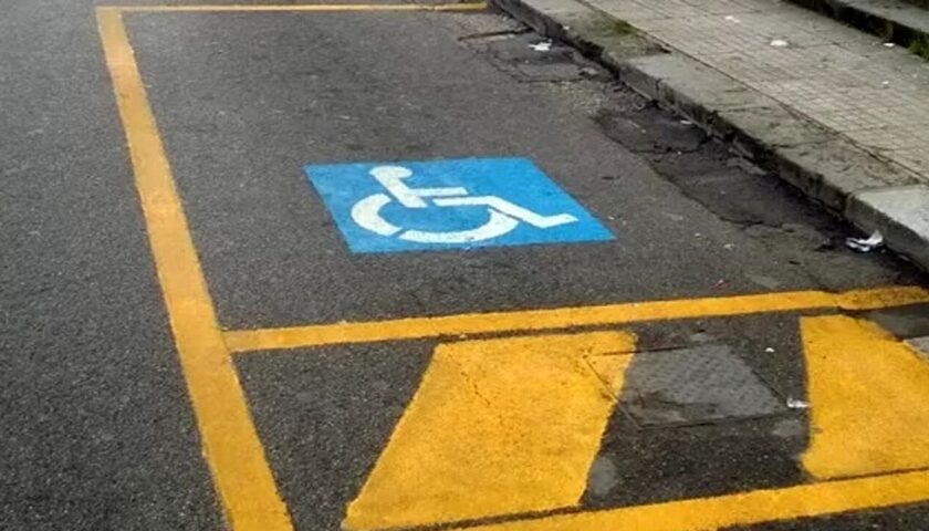 Salerno, scoperti uasi 100 furbetti con il pass disabili