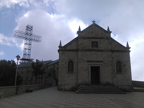 Malore sul Sacro Monte di Novi Velia, muore una donna