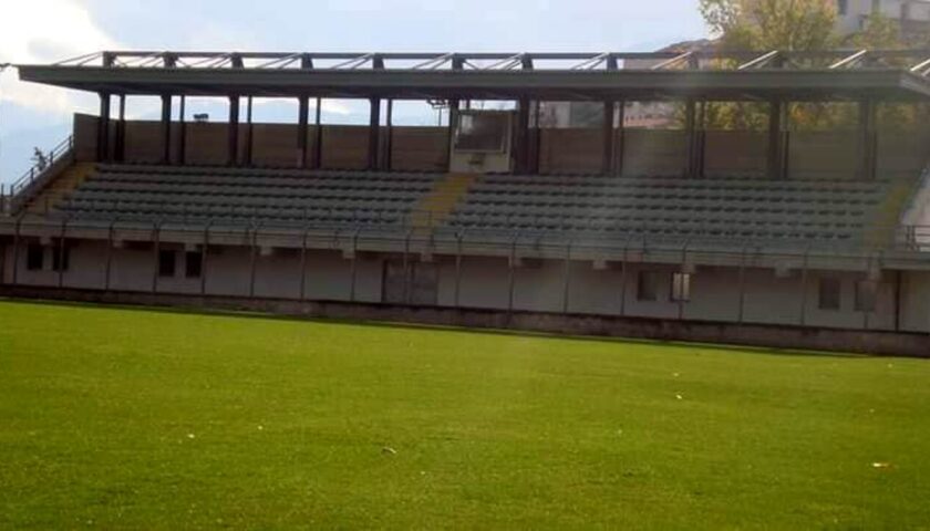 Atti vandalici negli spogliatoi dello stadio di Polla