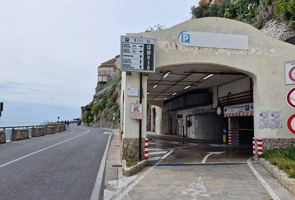 Utilizzabile anche il quarto piano del parcheggio “Luna Rossa” ad Amalfi