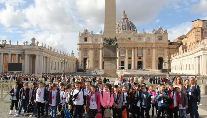 I bambini incontrano il Papa: grandi emozioni per 54 Giffoner presenti in Vaticano