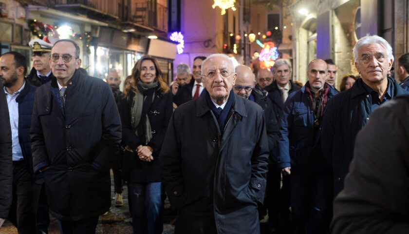 Salerno, start per Luci d’Artista con il governatore De Luca.  “Capodanno in piazza Libertà”