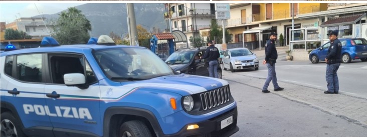 Droga e fucile clandestino in casa, arrestato un 28enne di Sarno
