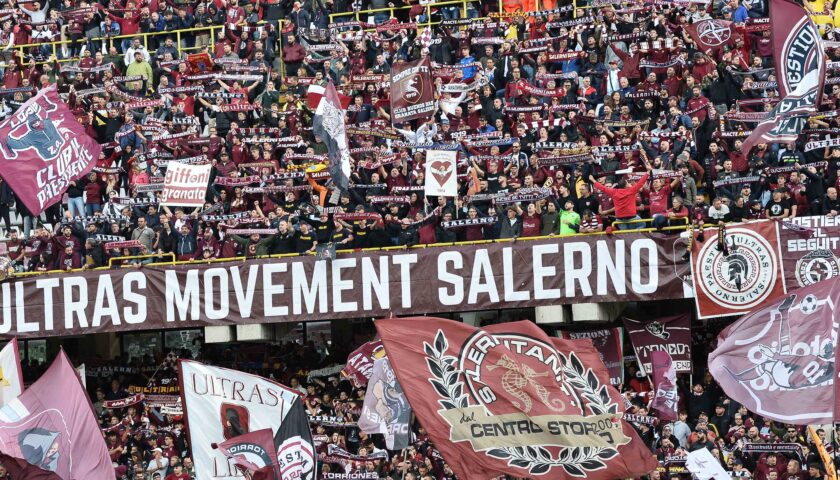 Contestazione allo stadio dopo Salernitana-Bologna, capi ultras in Questura per 2 ore