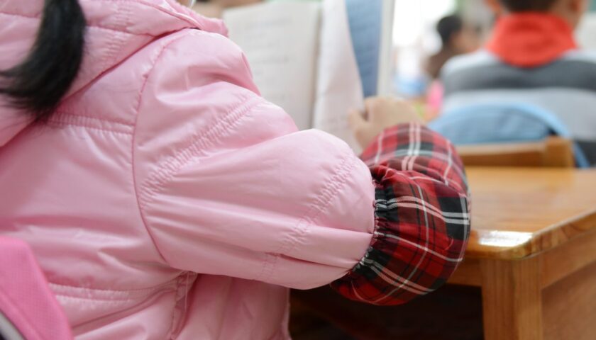 Salerno, denuncia dei genitori: alla scuola elementare di Mariconda il riscaldamento non funziona