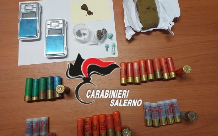 Droga e munizioni, arrestato 19enne a Novi Velia