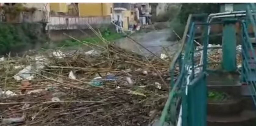 Scafati. Maltempo, ancora disagi. Aliberti: “La Regione con le sue soluzioni inonda la città di spazzatura”