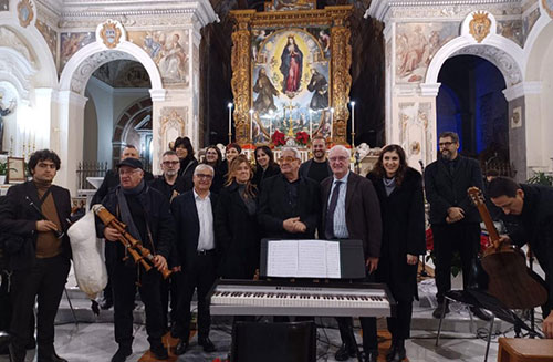 Baronissi, grandi elogi e chiesa gremita per il Presepe cantato di Cataldo