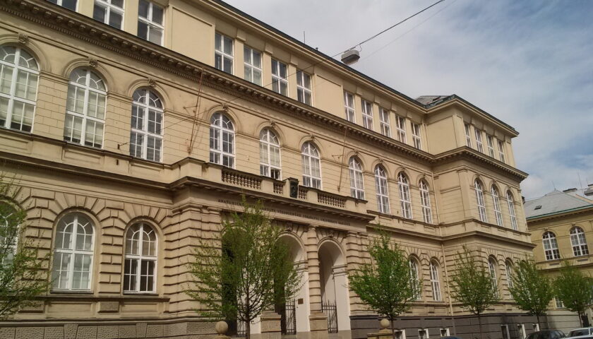 Strage all’Università di Praga con morti e feriti. Killer ucciso dalla polizia
