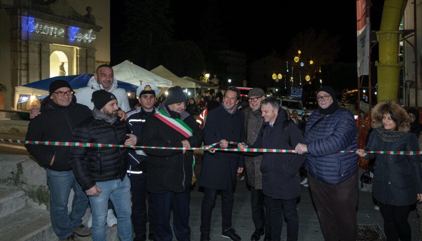 Postiglione: taglio del nastro alla mostra di Ortega, Maldonato- “la cultura strumento per la ricerca del valore della vita”