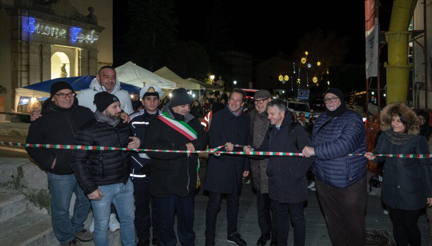 Postiglione: taglio del nastro alla mostra di Ortega, Maldonato- “la cultura strumento per la ricerca del valore della vita”