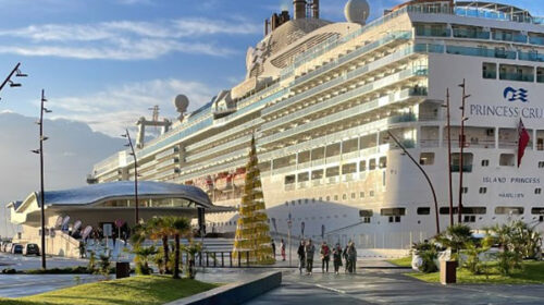 Crociere, al molo Manfredi è approdata oggi la Island Princess