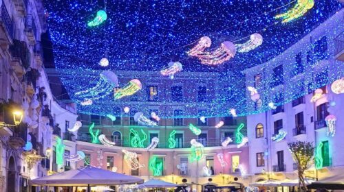 Domenica con il pienone a Salerno per Luci d’Artista