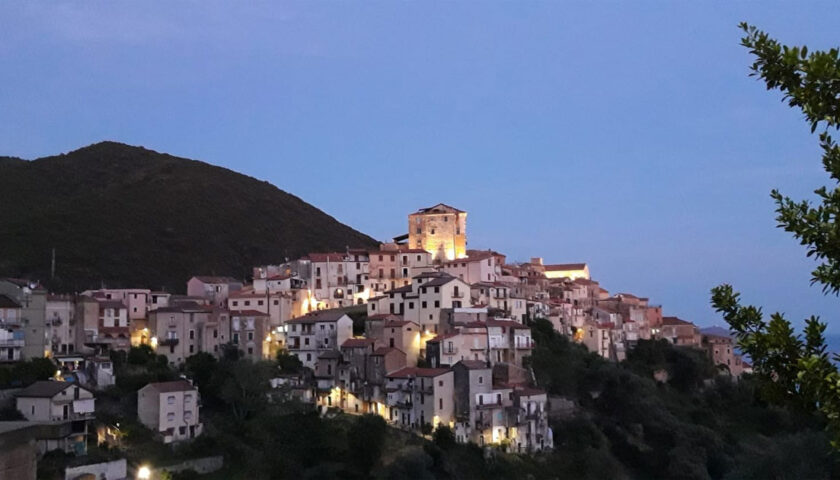 Natale a Pisciotta: Luci, Melodie e Magia nei Concerti Natalizi