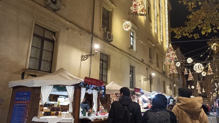 Salerno, inaugurati i mercatini di Natale