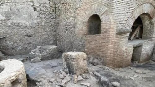 Pompei, dagli scavi spunta un panificio-prigione