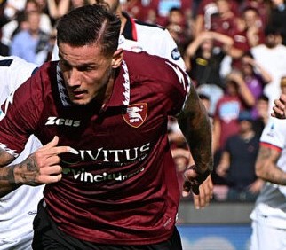 Rubata l’auto al calciatore della Salernitana Mazzocchi