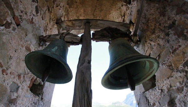 La Diocesi Cava/Amalfi: campane a festa per ogni nuovo nato