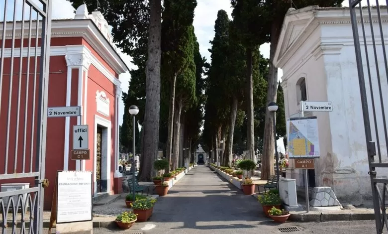 Cimitero di Eboli: controlli su fossi e loculi