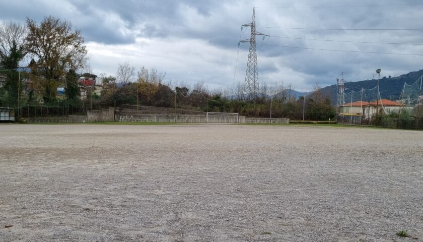 Salerno raccolta fondi per il campo di calcio di Rufoli