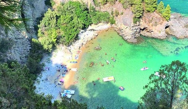 Grotta del Buondormire, Il Tar Salerno rimuove il bar