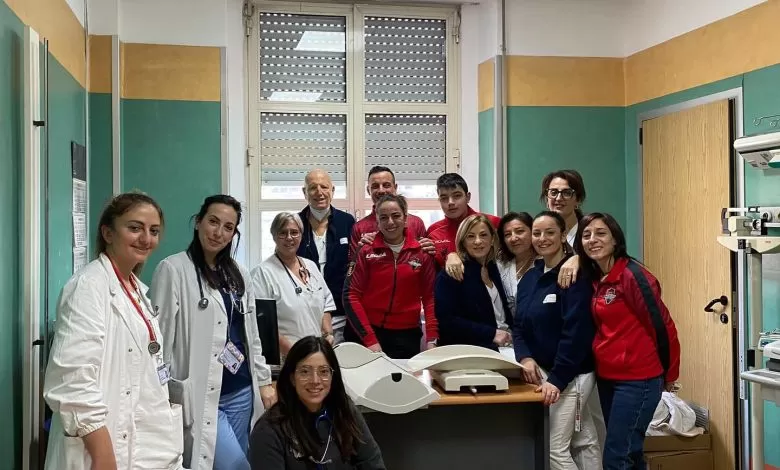 Cava de’ Tirreni, i pistonieri di Monte Castello consegnano strumenti a Pediatria