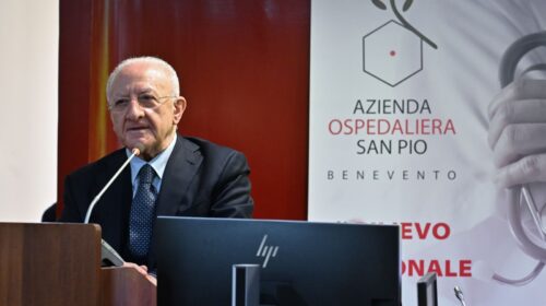 Carenza di medici, De Luca annuncia mega concorso